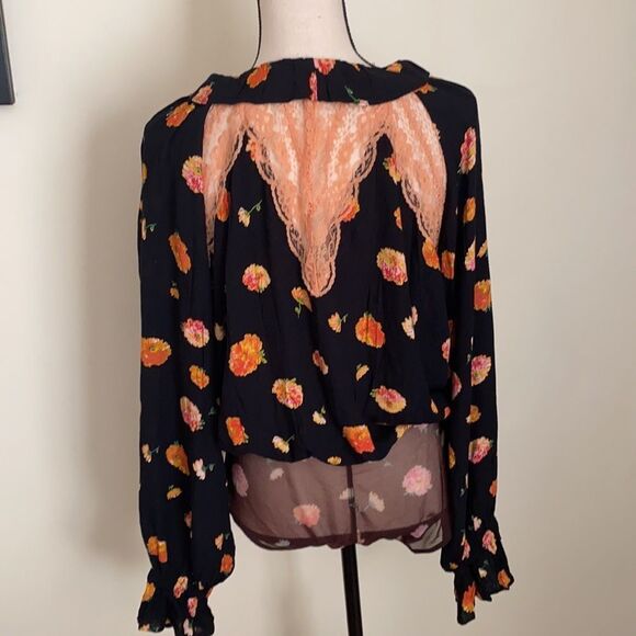NWT Free People Poppy Floral V-neck Bodysuit Sz M - Picture 9 of 16